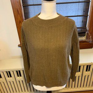 Olive Green/Bronze Sweater Size M